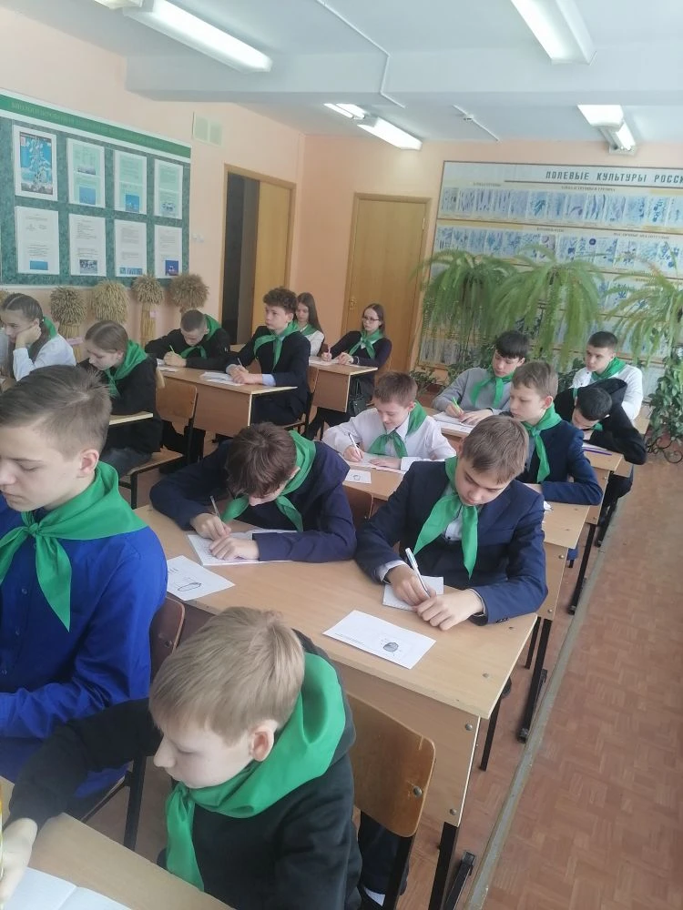 Практико-теоретический урок для учеников 7А агротехнологического класса.